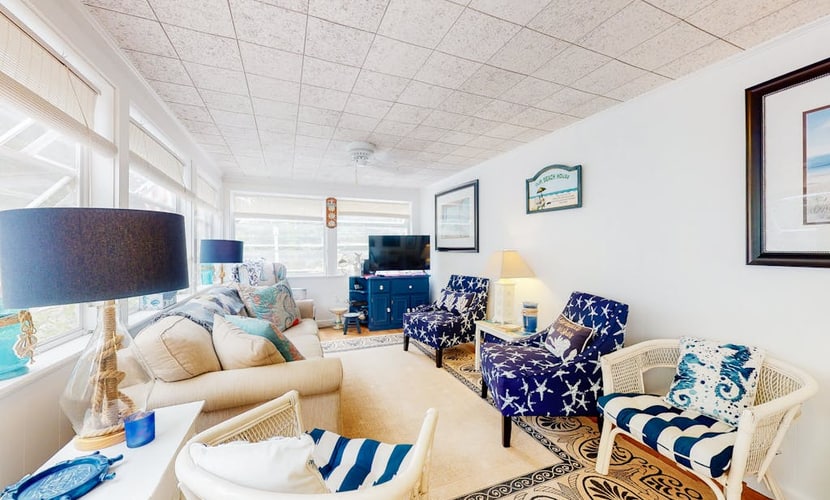 Secluded ranch home with a full outdoor shower & private community beach
