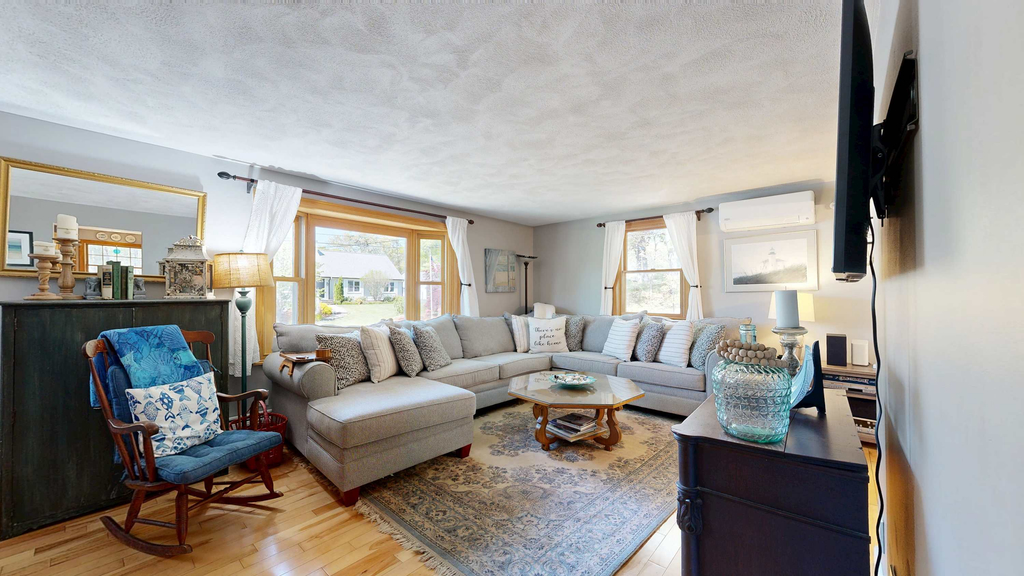 Bay Pointe Bungalow