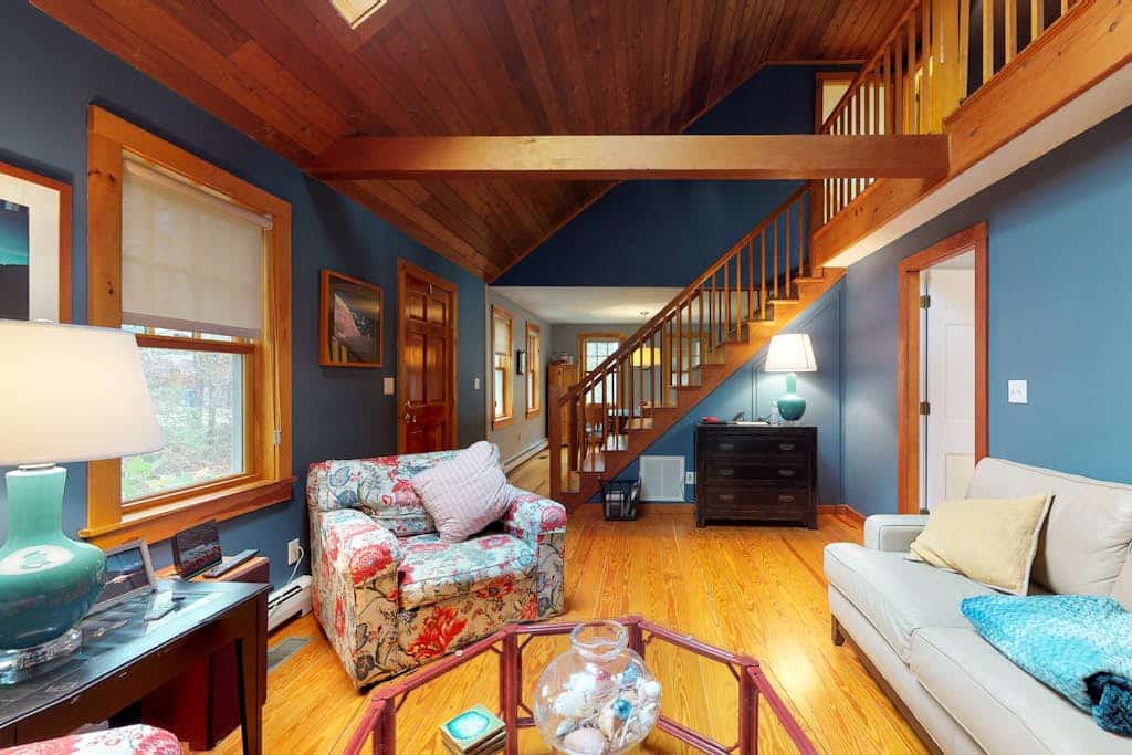 Quaint home w/ large backyard, outdoor shower & private grill near Katama Bay
