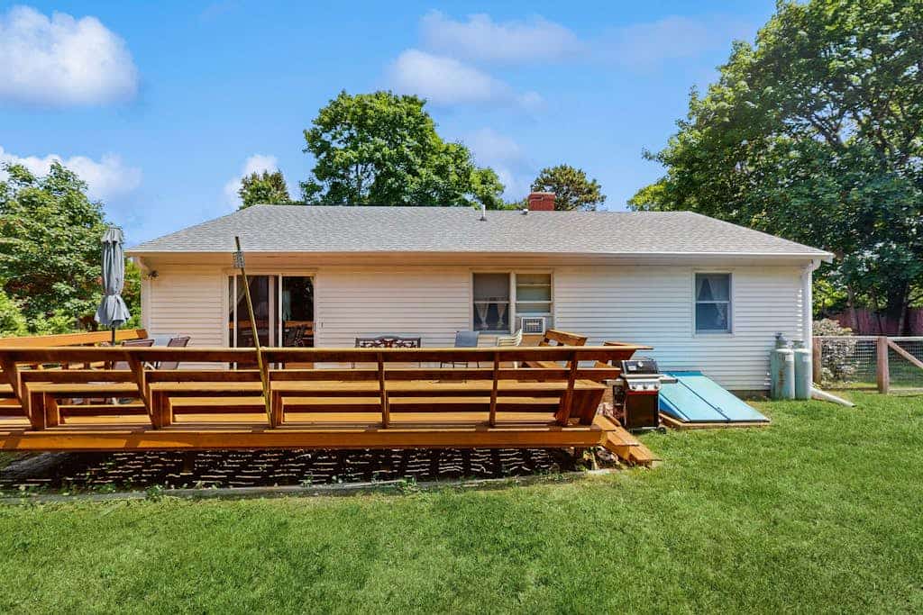 Great Ranch Style Home In Edgartown W/ Gas Grill & Dog Friendly