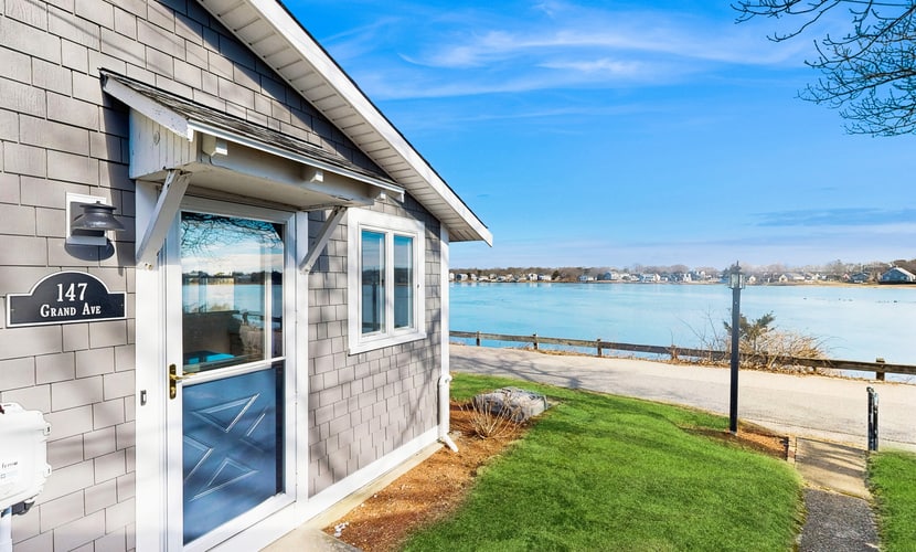 Waterfront home with lake views - walk to Falmouth Heights Beach
