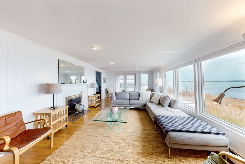 Dog Friendly Waterfront Hyannis Haven – Walk to Kalmus Beach