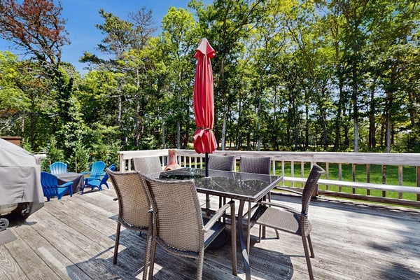 Beautiful home with entertainment - near golf courses & Pleasant Bay