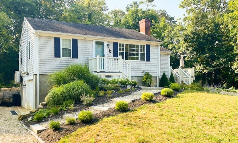 Peaceful perch near area's beaches with firepit, grill, streaming - dog-friendly