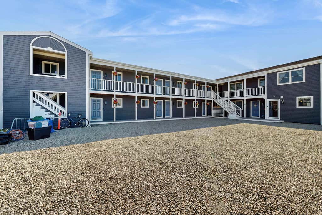 Sandbars Inn #13 - 2nd floor