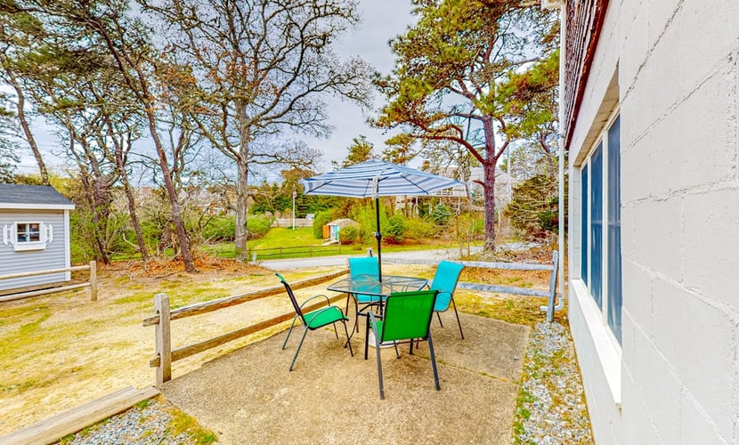 Charming home within walking distance to Nauset Beach and National Seashore
