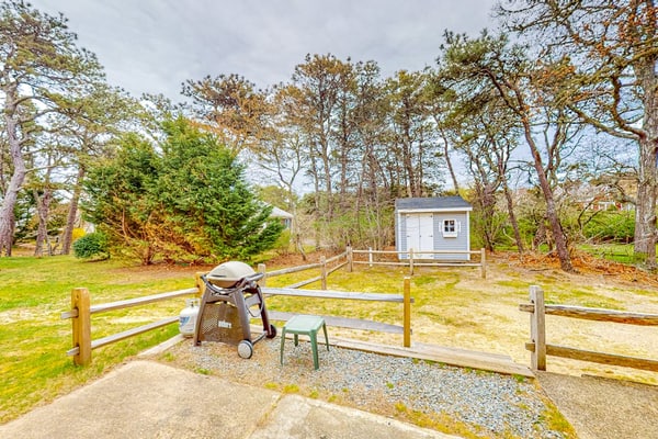 Charming home within walking distance to Nauset Beach and National Seashore