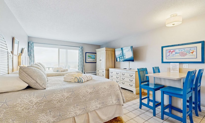 Oceanfront coastal escape at Sandbars with serene views, AC