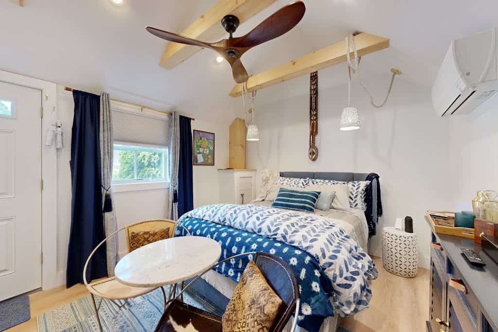 Charming studio with amazing location near town & beach