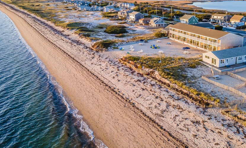 Oceanfront suite with water-view patio, AC, kitchenette & firepit, Dog-Friendly