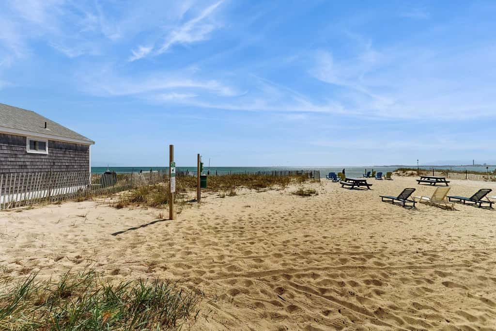 Sandbars Inn #1