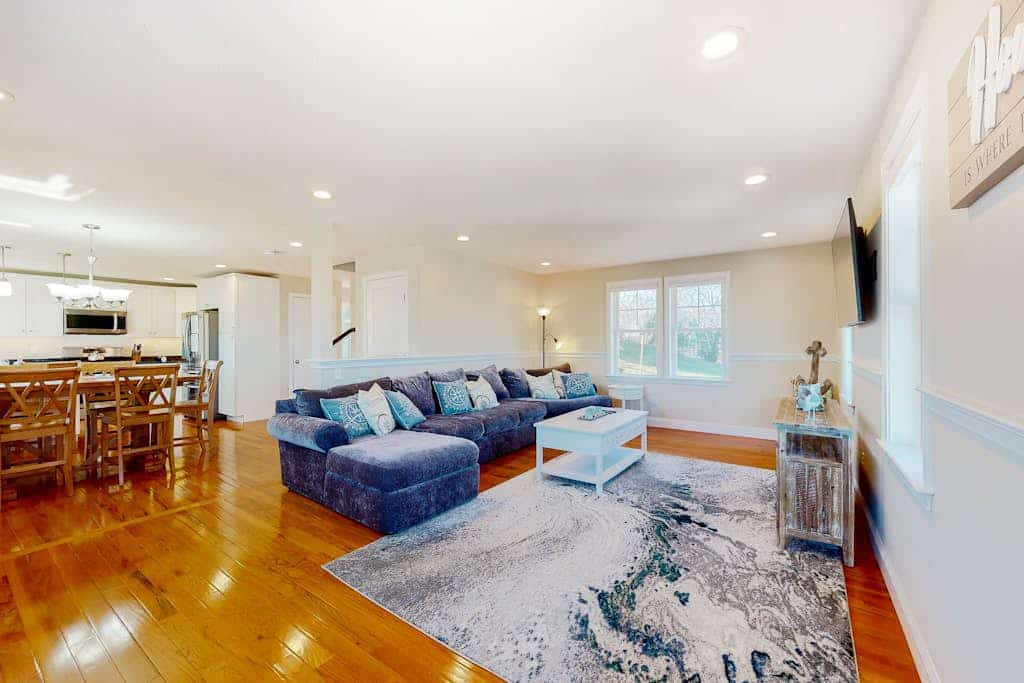 Comfortable home with rooftop deck, beach & water views, W/D, & central AC