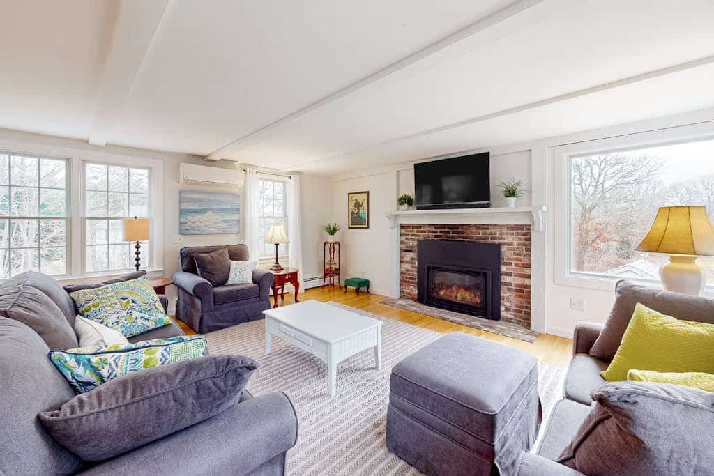 Tranquil & sunlit home with peaceful yard, large deck, & fireplace - near beach
