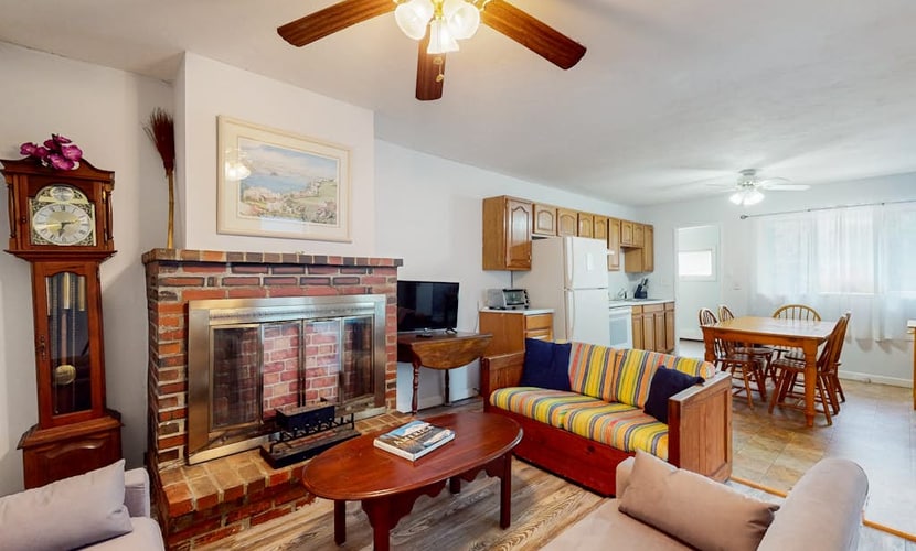 Second-floor home with Manomet Beach access, deck, firepit & outdoor space