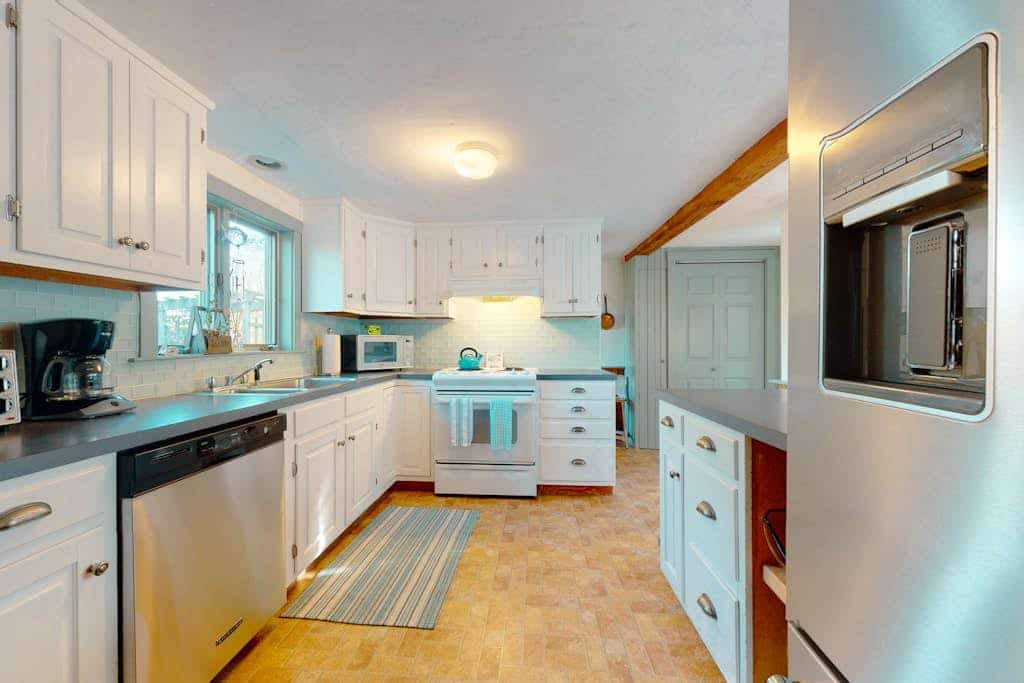 Beautifully Remodeled Classic Beach Home on Cape Cod Rail Trail