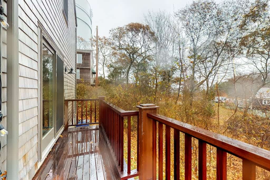 Town Hill Haven for Romantic Coastal Escape, shopping, dining, and entertainment