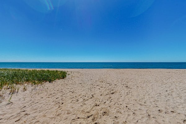 Charming Seaside Cottage Central to the Beach and New Seabury Resort Community