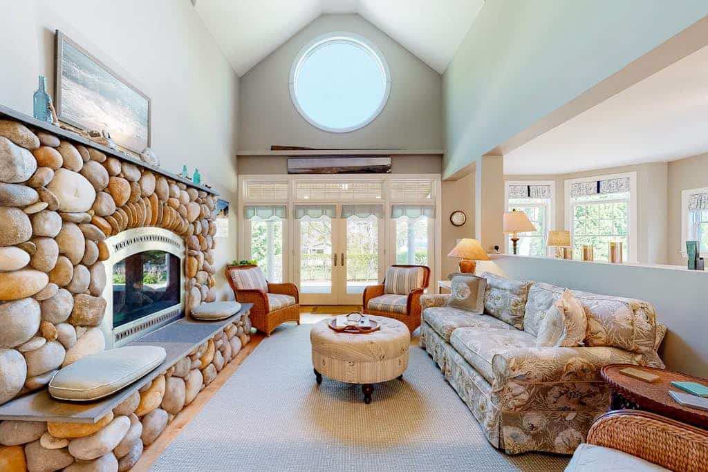 2-story home near Crystal Lake with partial views, deck, grill, outdoor shower