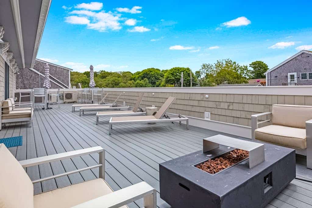Provincetown Getaway, bikes, rooftop deck, EV Charger, Work remotely