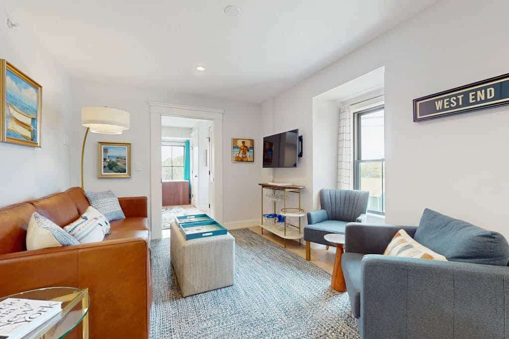 Provincetown Getaway, bikes, rooftop deck, EV Charger, Work remotely
