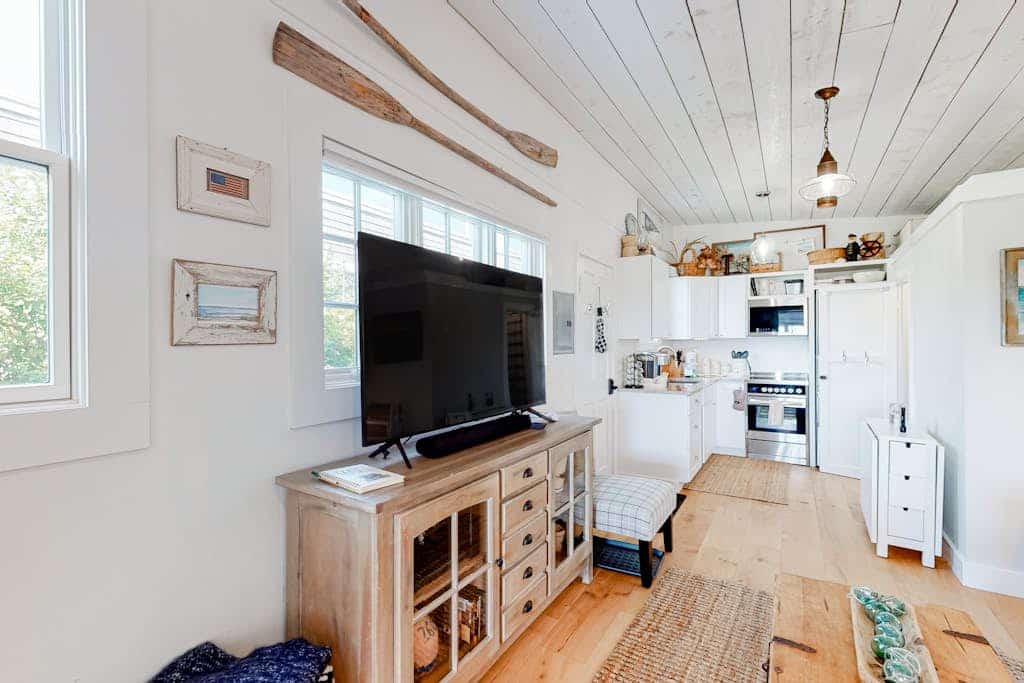 Renovated Waterfront Retreat | Inspiring Views | Walk to Beach, Dining, Shops
