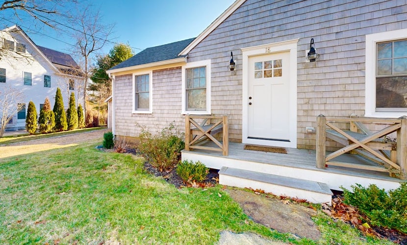 Cottage w/ water views from front yard, central ac & fireplace