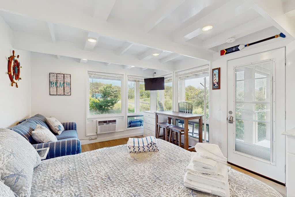 Newly Renovated Studio with AC, Grill – steps from Private Beach