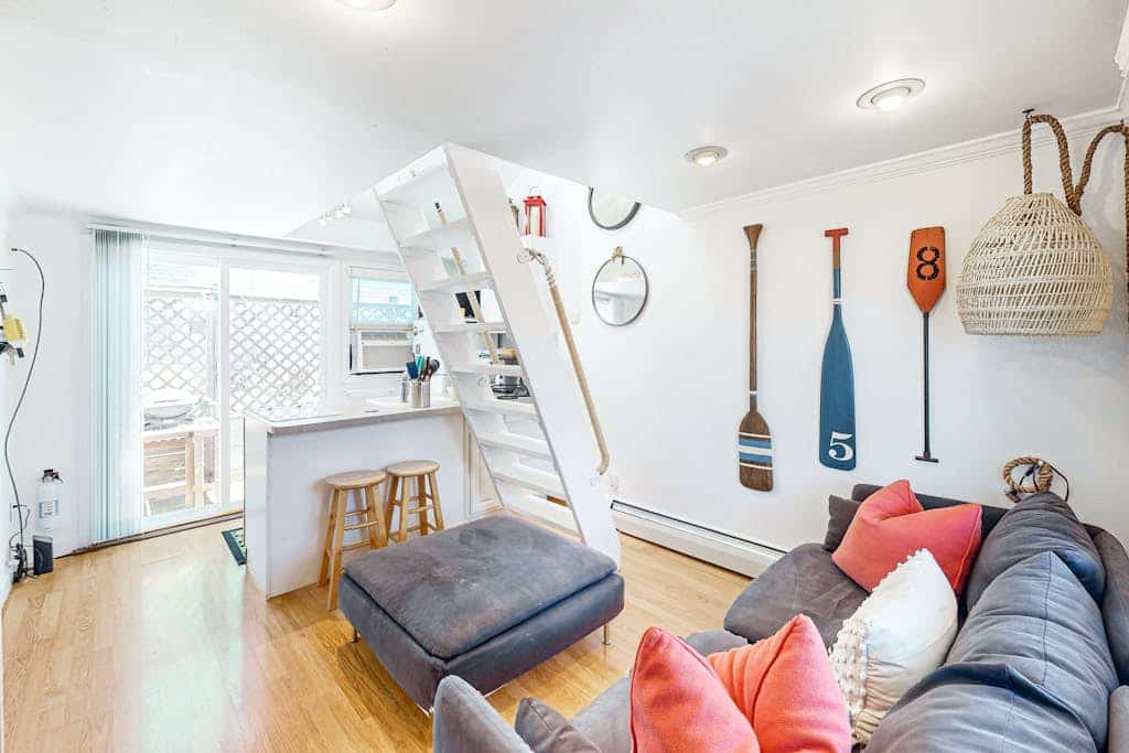 Loft-style condo with private deck - near Truro Beach/Dune Shacks