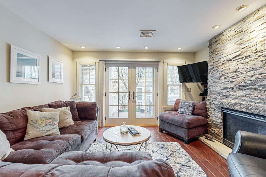 Modern west end condo close to beach with deck, W/D, parking, & AC