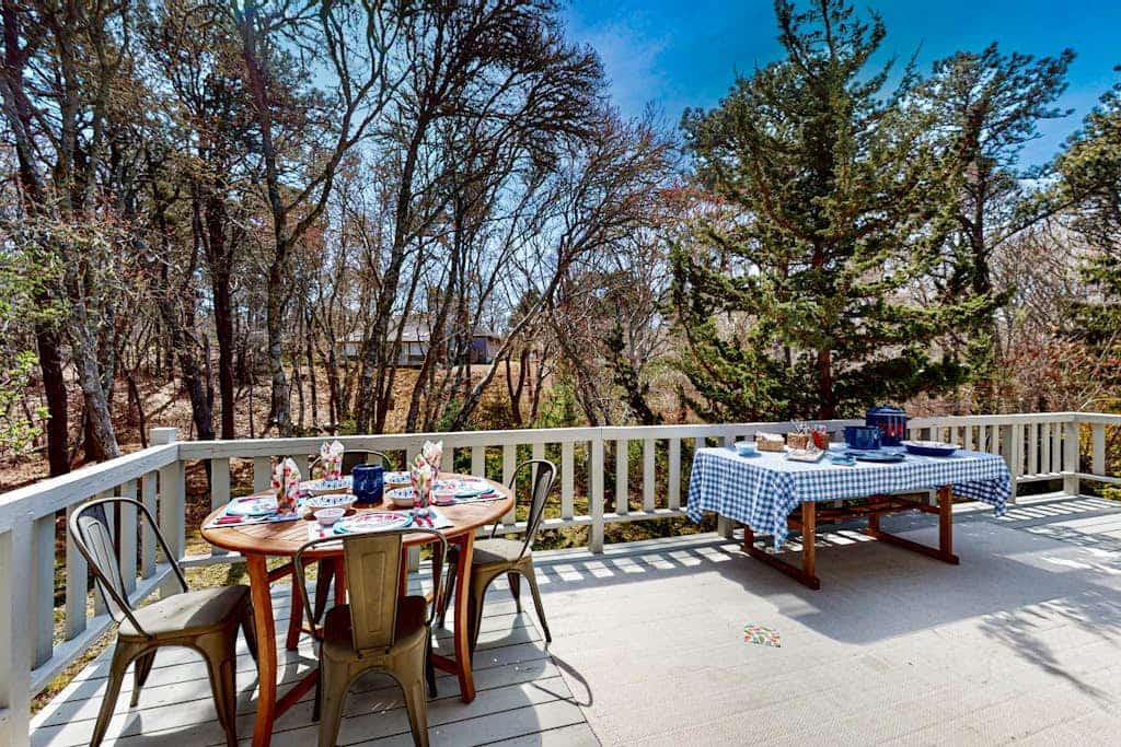 Steps to Shops, Eateries & Bike Trail Updated Wellfleet Retreat near Beach