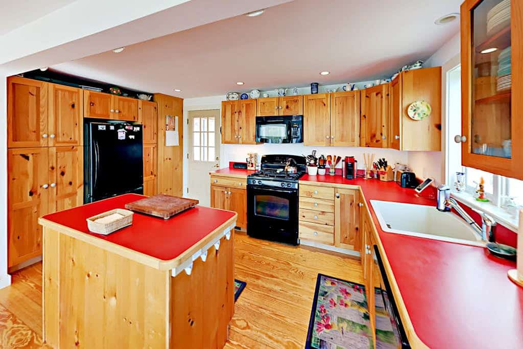 Secluded stunner with deck, patio, & firepit - 24 acres of nature conservation