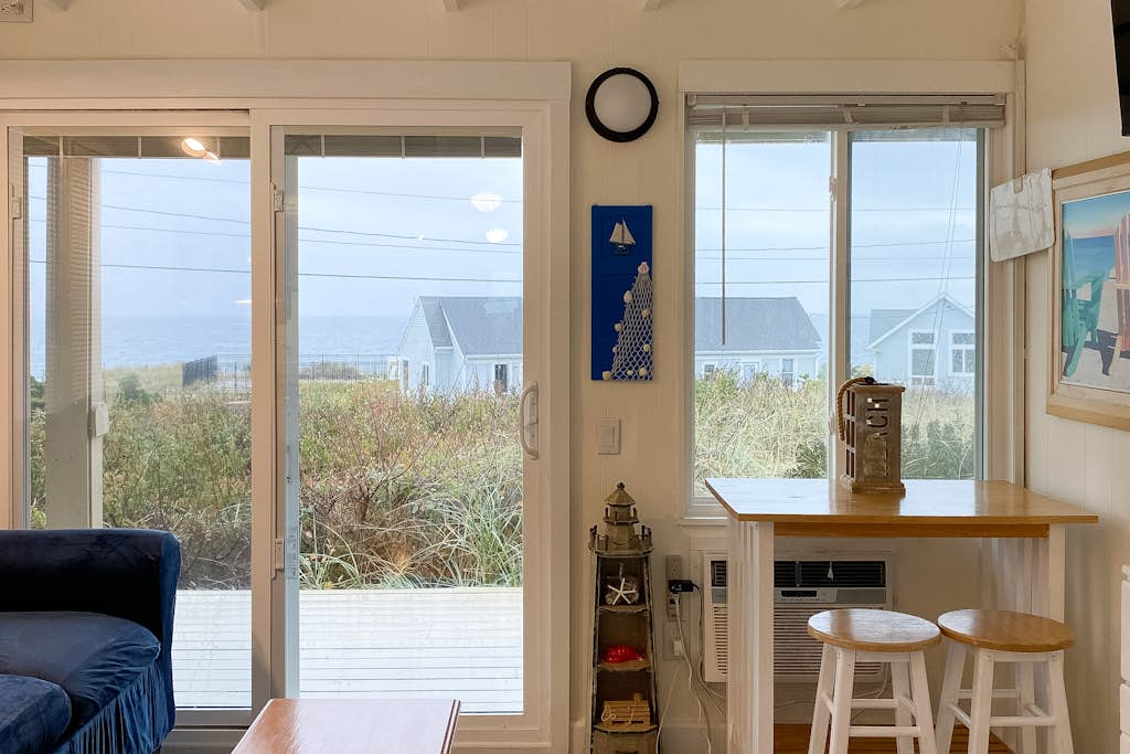 Stunning bay view studio