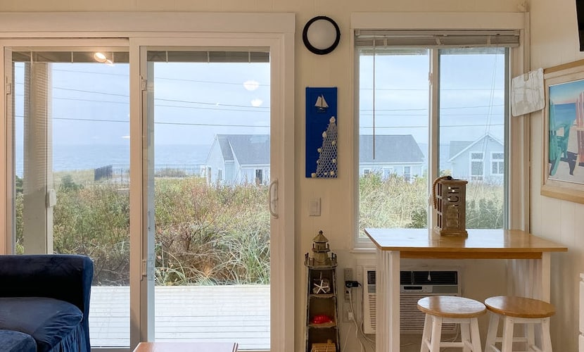 Seaside studio with amazing water views & private beach access across the street