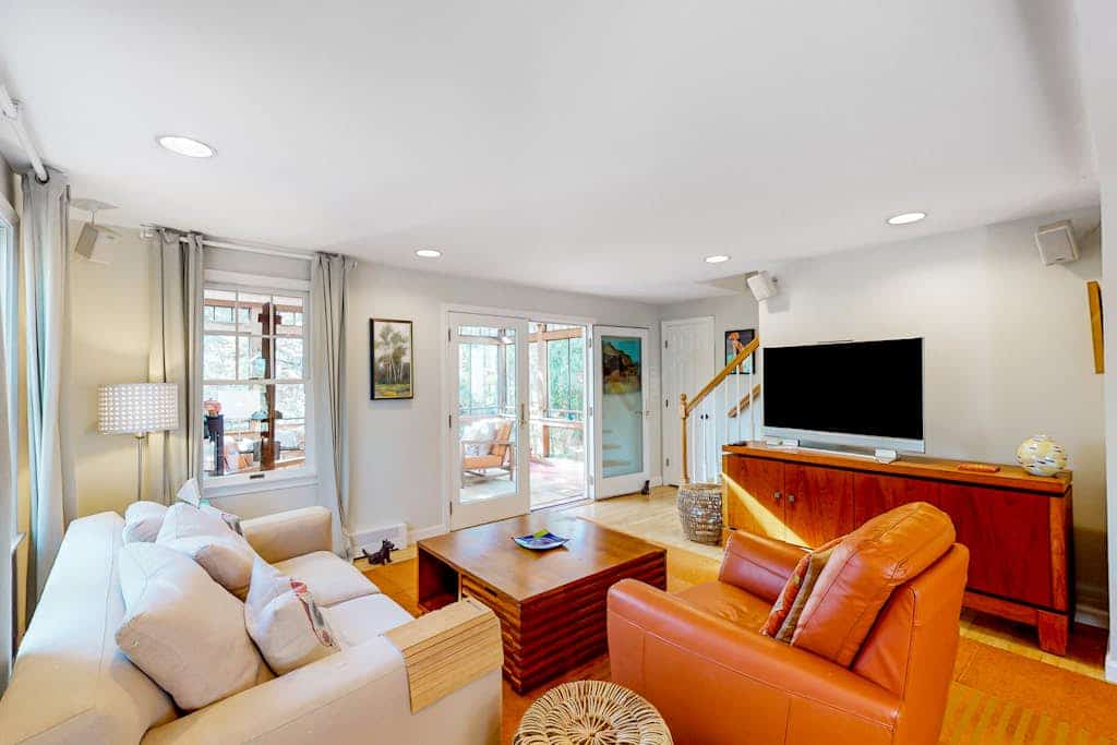 Dog-friendly, hilltop home near the beach with hot tub, firepit & gorgeous porch