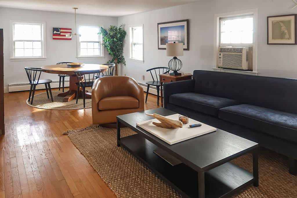 Coastal retreat with sleeping den, balcony, updated kitchen & prime location