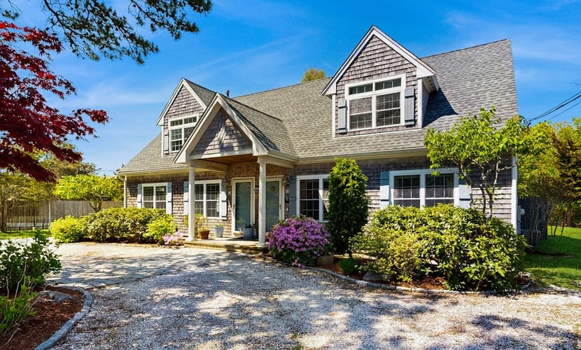 Two family dog friendly cottages: close to beach & town