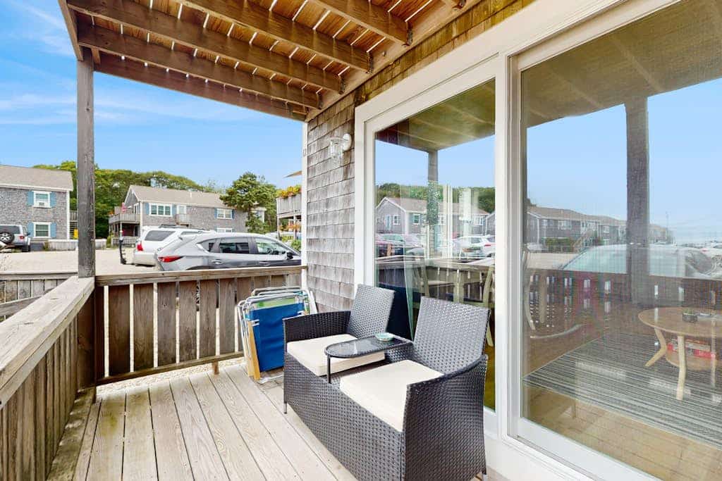 Central Ptown condo:  steps to beach, walk to town, trails & entertainment