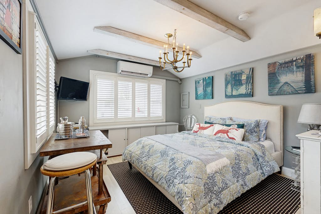 Cute Cape Cottage