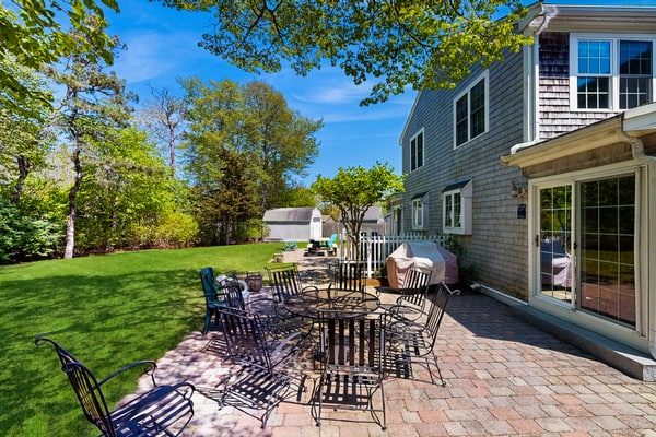 Dog friendly cape cottage: near beach, town & attractions