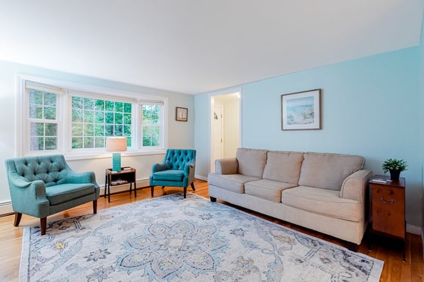 Cape Charmer | Walk to Market, Golf & Eateries | New Kitchen & Big Backyard