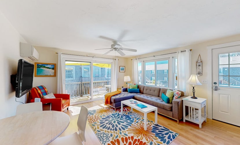 Cozy condo retreat with harbor views and perfect Provincetown location