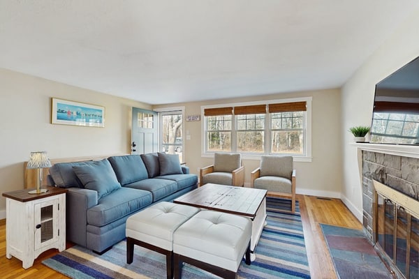 Peaceful Maravista escape with AC, W/D, yard, walk to Great Pond, & breezy charm