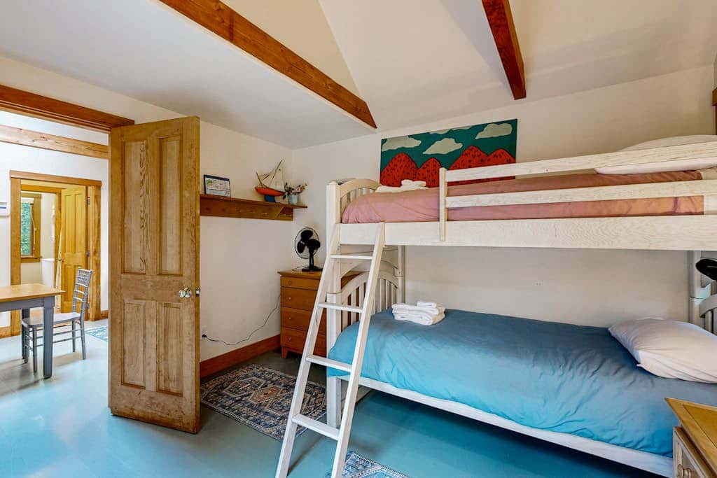 Chilmark Guest House