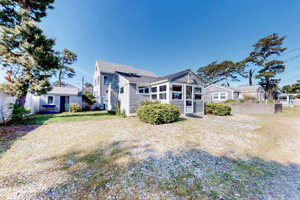 Glendon Beach Getaway