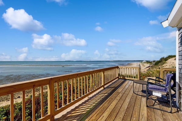 Oceanfront home with great views, deck, grill & beach access - dog-friendly