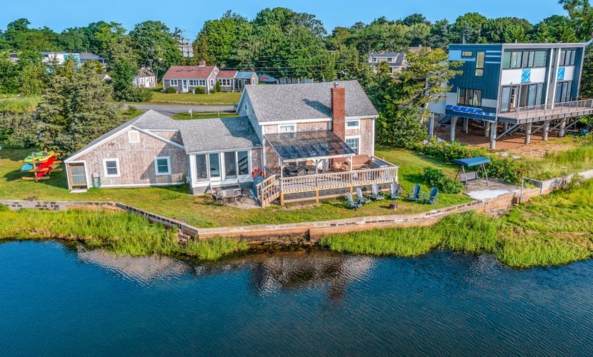 Historic charmer on the water with a firepit, kayaks, bikes, & firepit