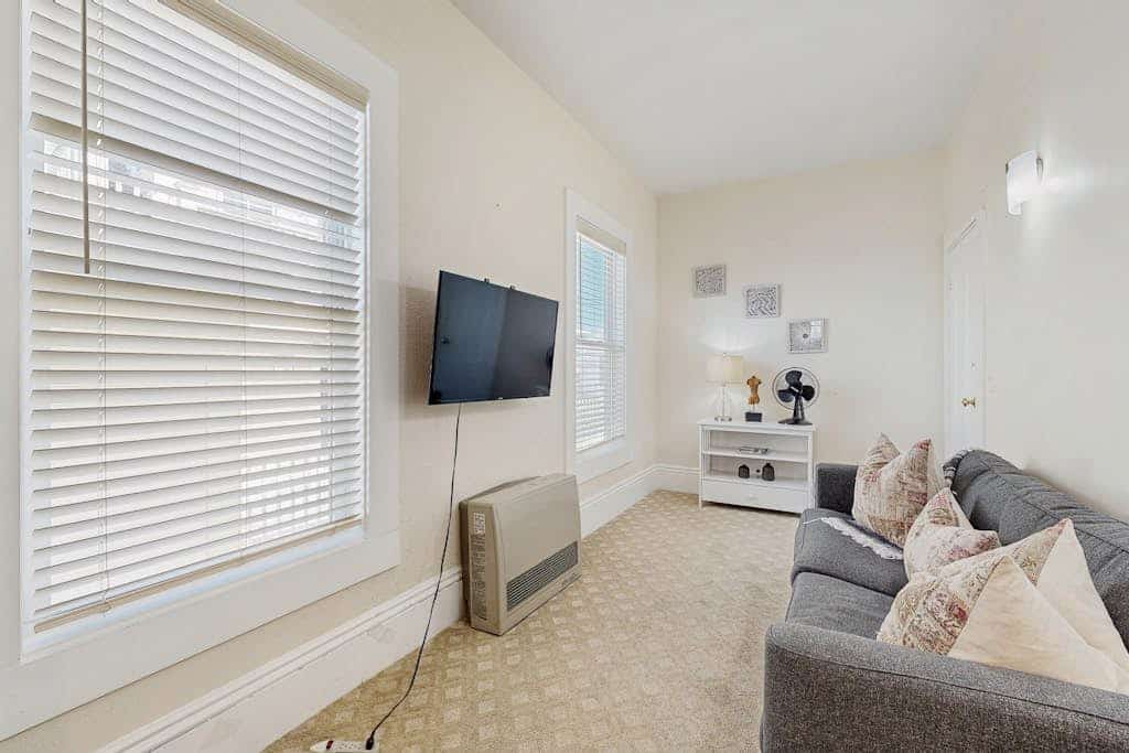Heart of Provincetown Condo-prime location to shops, beach, dining  & nightlife