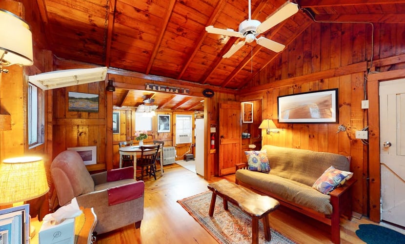Drummer Cove Gem | Cottage in Wellfleet with patio, steps from the cove