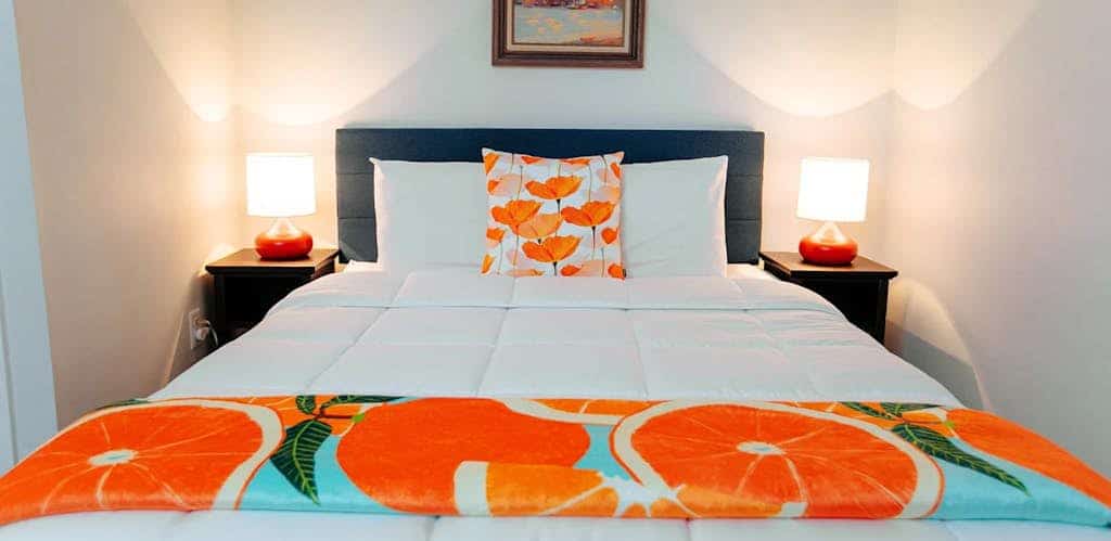Stylish dual studio escape in central location with fireplace, AC, & courtyard