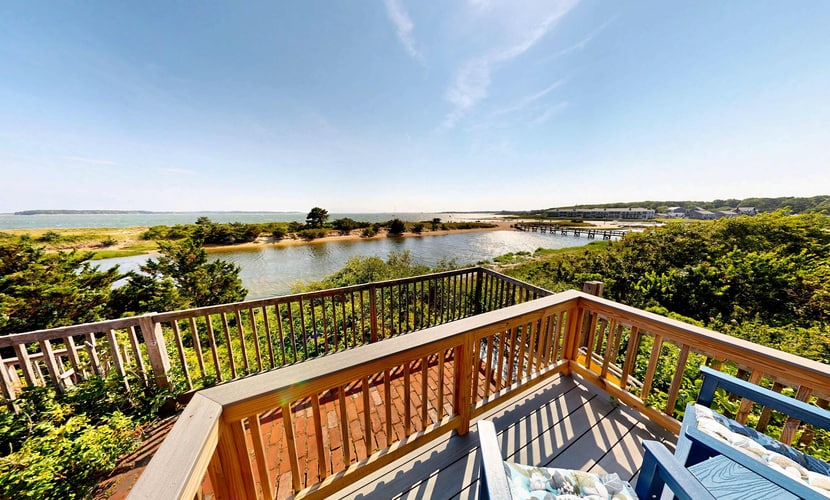 Quintessential coastal studio with beach access, BBQ area, patio, & water views